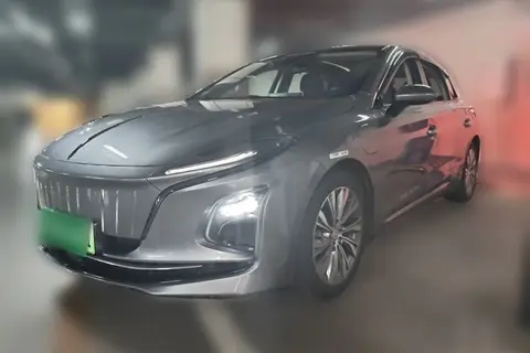 Hongqi E-QM5 2024