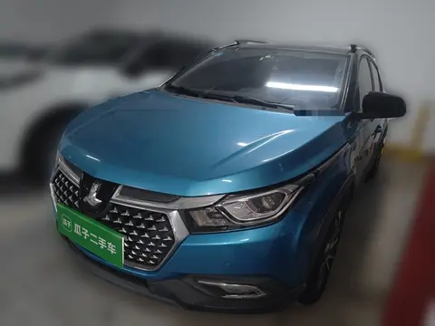 Luxgen U5 SUV 2017