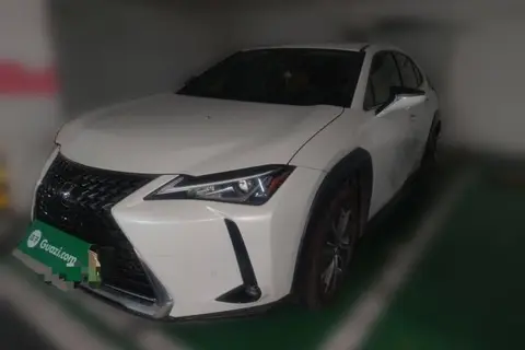 Lexus UX 2022