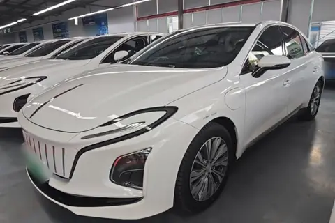 Hongqi E-QM5 2024