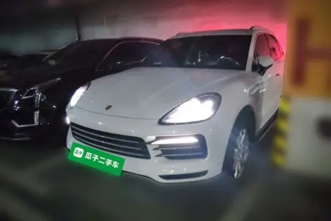 Porsche Cayenne E-Hybrid 2020