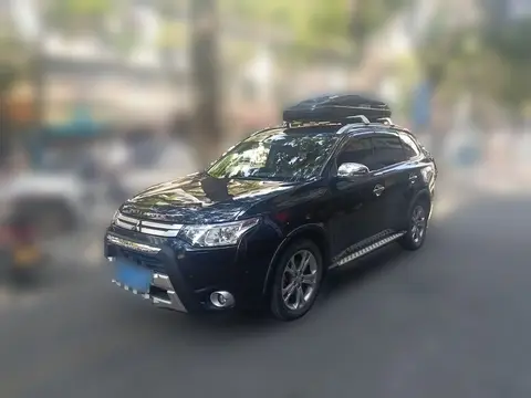 Mitsubishi Outlander 2014