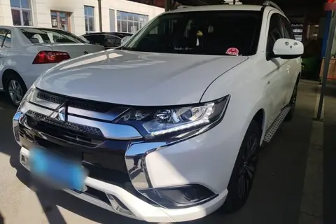 Mitsubishi Outlander 2021