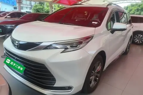 Toyota SIENNA 2025