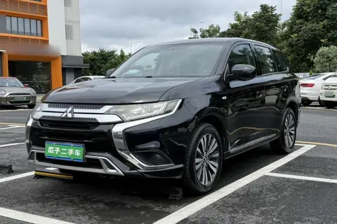 Mitsubishi Outlander 2021