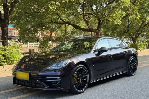Porsche Panamera 2022
