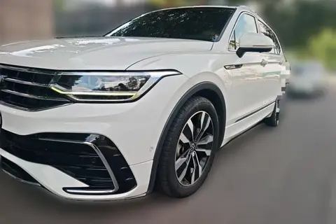 Volkswagen Tiguan L 2022