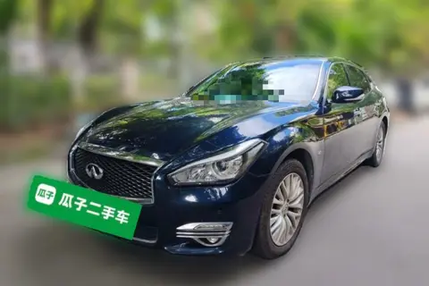 Infiniti Q70 2017