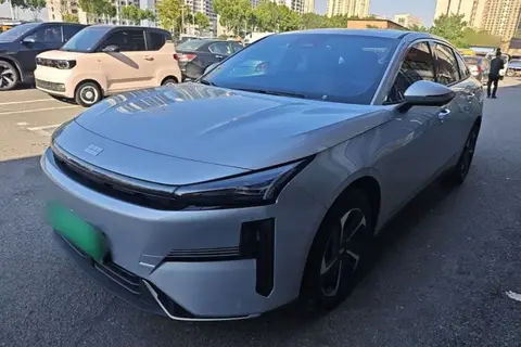 Geely Galaxy L6 2025