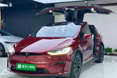 Tesla Model X 2023