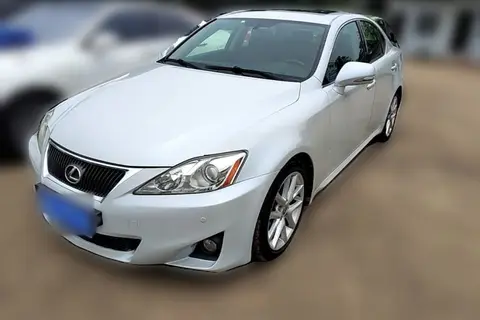 Lexus IS 2010