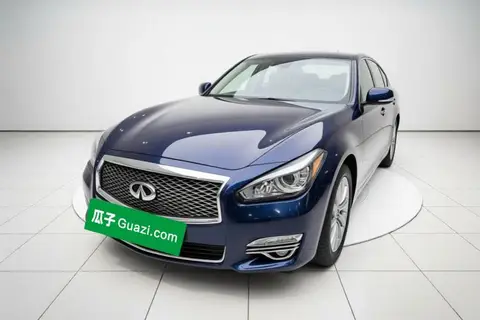 Infiniti Q70 2018