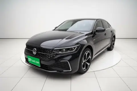 Volkswagen Passat 2025