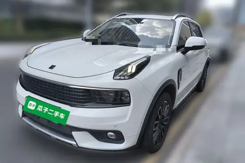 Lynk & Co 01 EM-P 2019