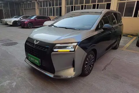 Wuling Xingguang 730 2025