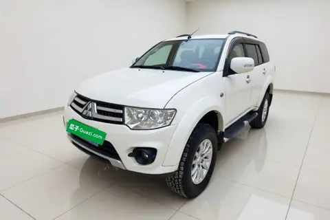 Mitsubishi Pajero Sport 2016