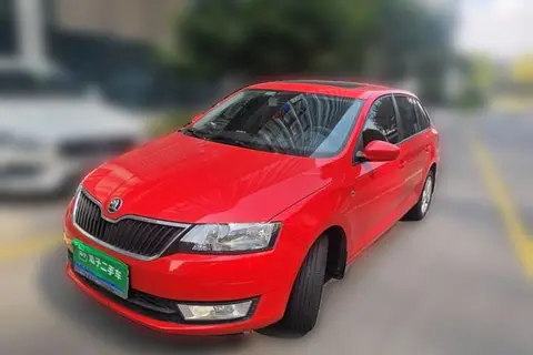 Skoda Rapid Spaceback 2015