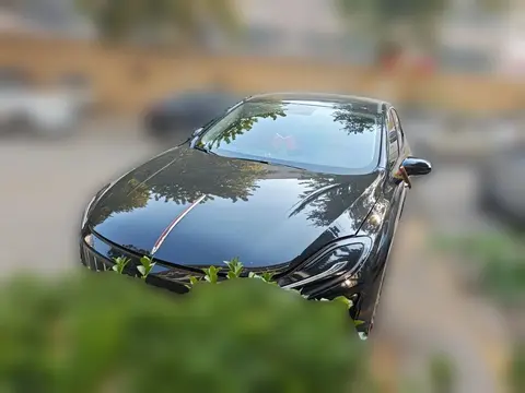Hongqi E-QM5 2024