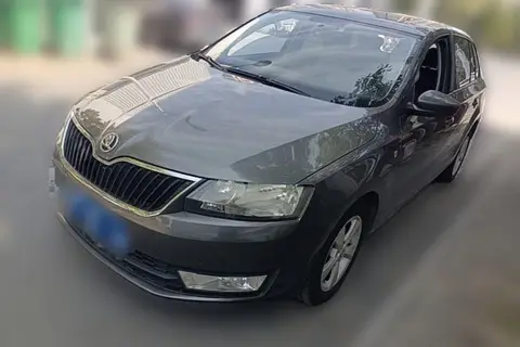 Skoda Rapid Spaceback 2014