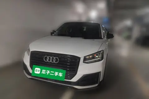 Audi Q2L 2019