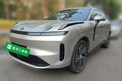 Lynk & Co 08 EM-P 2024