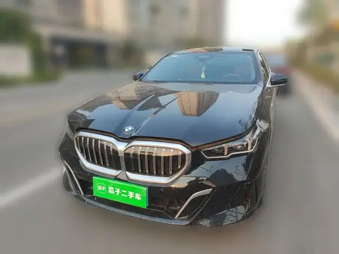 BMW 5 Series 2025