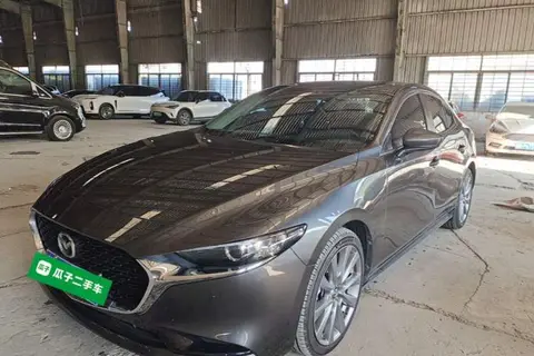 Mazda 3 Axela 2011