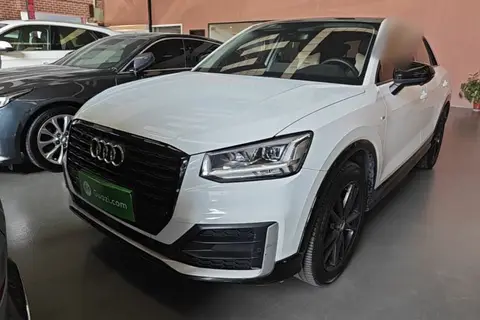 Audi Q2L 2020