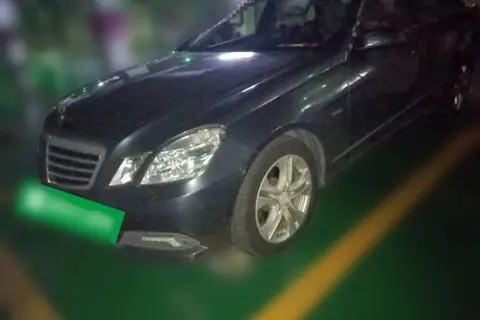 Mercedes-Benz E-Class 2010