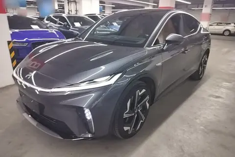 Rising Auto R7 2023