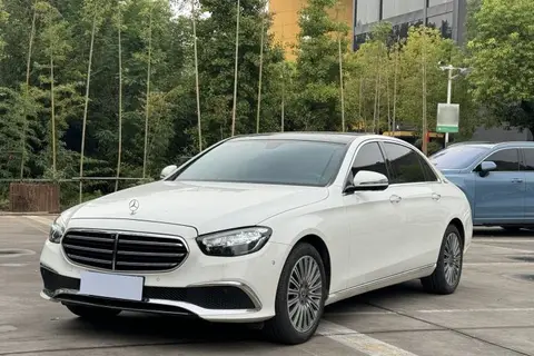 Mercedes-Benz E-Class 2022