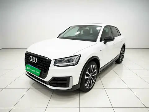 Audi Q2L 2020