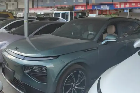XPeng G9 2025