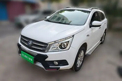 Venucia T70 2015