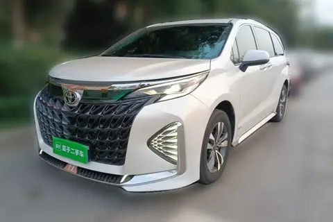 Toyota Granvia 2024