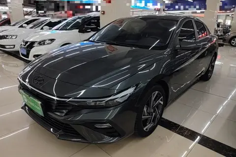 Hyundai Elantra 2025