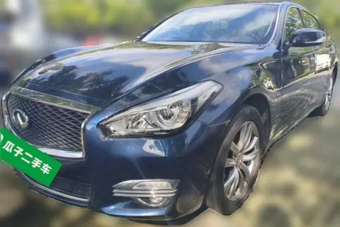 Infiniti Q70 2017