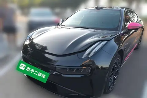 ZEEKR 001 2024