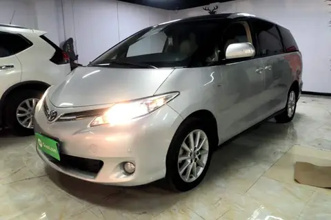 Toyota Previa 2015