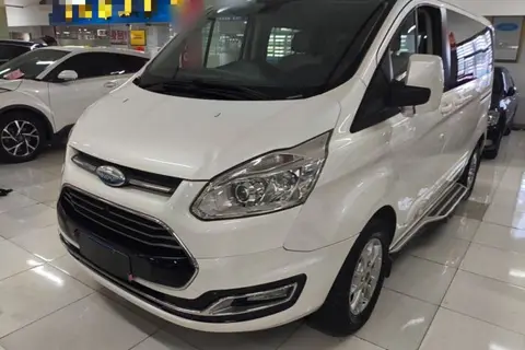 Ford Tourneo Custom 2017