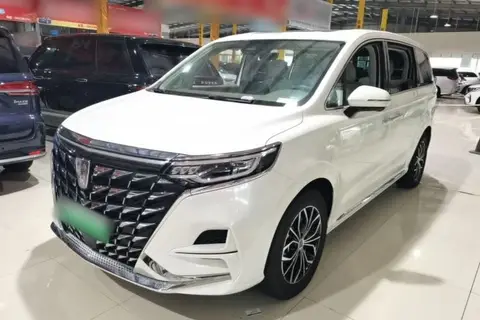 Roewe iMAX8 2024