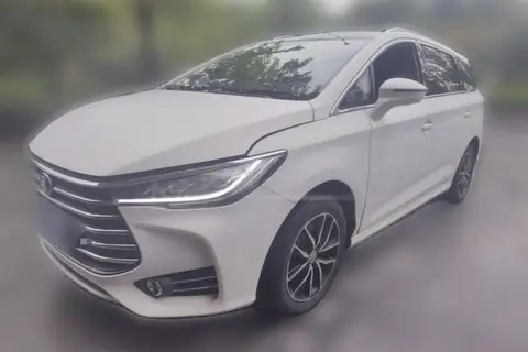 BYD Song MAX 2017