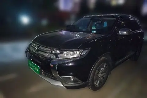 Mitsubishi Outlander 2016