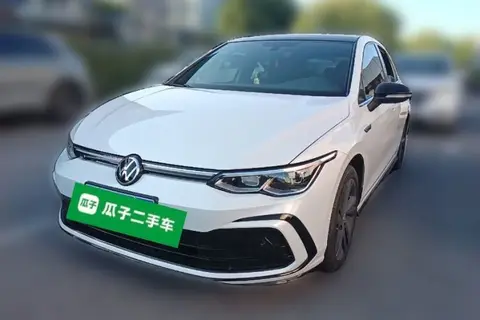 Volkswagen Golf 2024