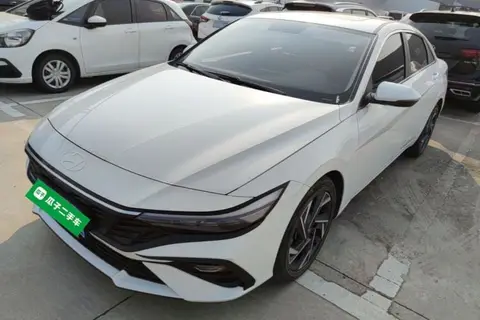 Hyundai Elantra 2024