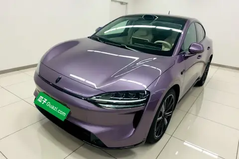 Luxeed Luxeed R7 2025