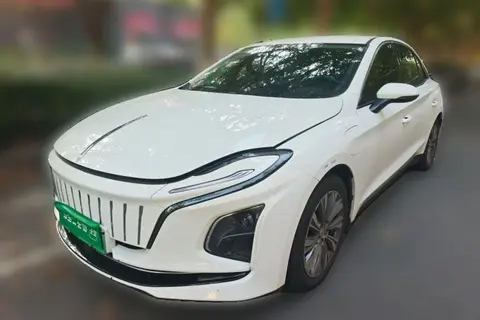 Hongqi E-QM5 2024