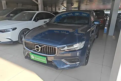Volvo S60 2022