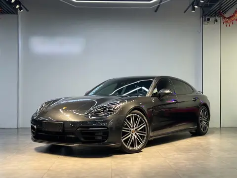 Porsche Panamera 2022