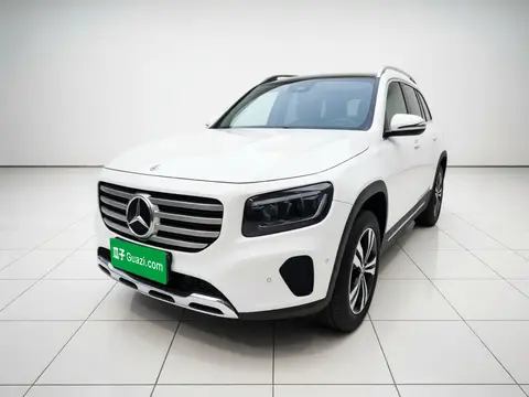 Mercedes-Benz GLB 2023
